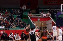 足球直播在线直播观看免费-浙江队力克山西队，陶汉林点燃赛场